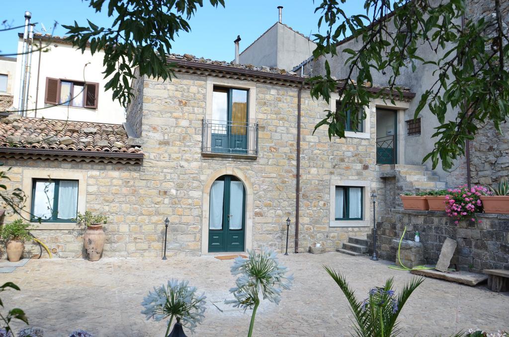 La Carretteria Guest House Mistretta エクステリア 写真